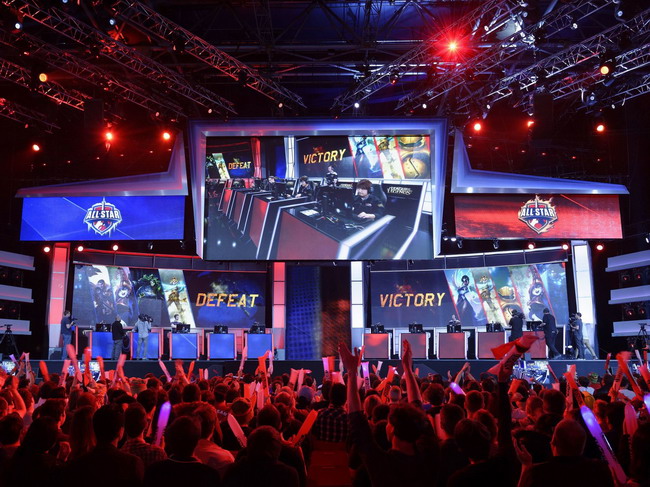 百家乐“斩龙”时机：连续 8 把庄后，概率学上是否支持在此刻投注闲？（百家乐连庄8局后的“斩龙”抉择：概率学是否支持改押闲？）